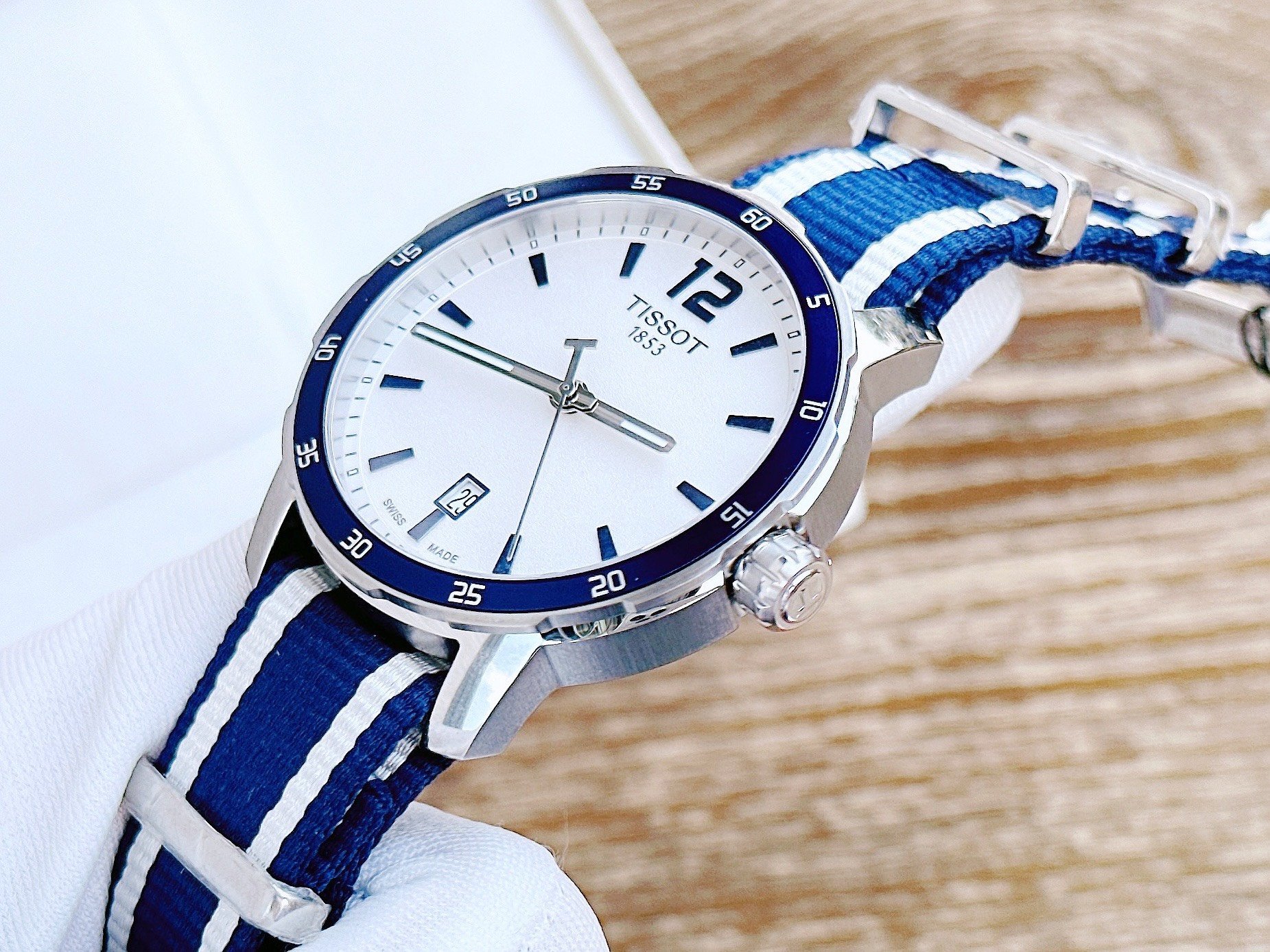 Đồng hồ Tissot quickster NBA phiên bản kỉ niệm giải bóng rổ NBA